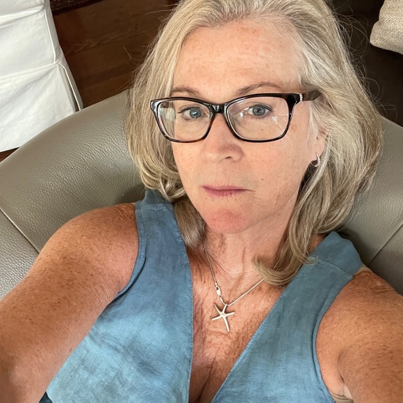 Meet your Posher, Rosemary - Picture 1 of 1